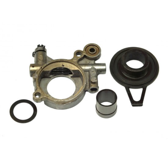 270121_1 HUSQVARNA 362 365 371 372 Oil Drive Pump